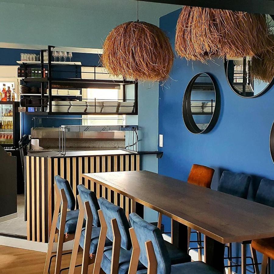Hotel Restaurant L'Atelier Des Cousins Chatelaillon-Plage Bagian luar foto