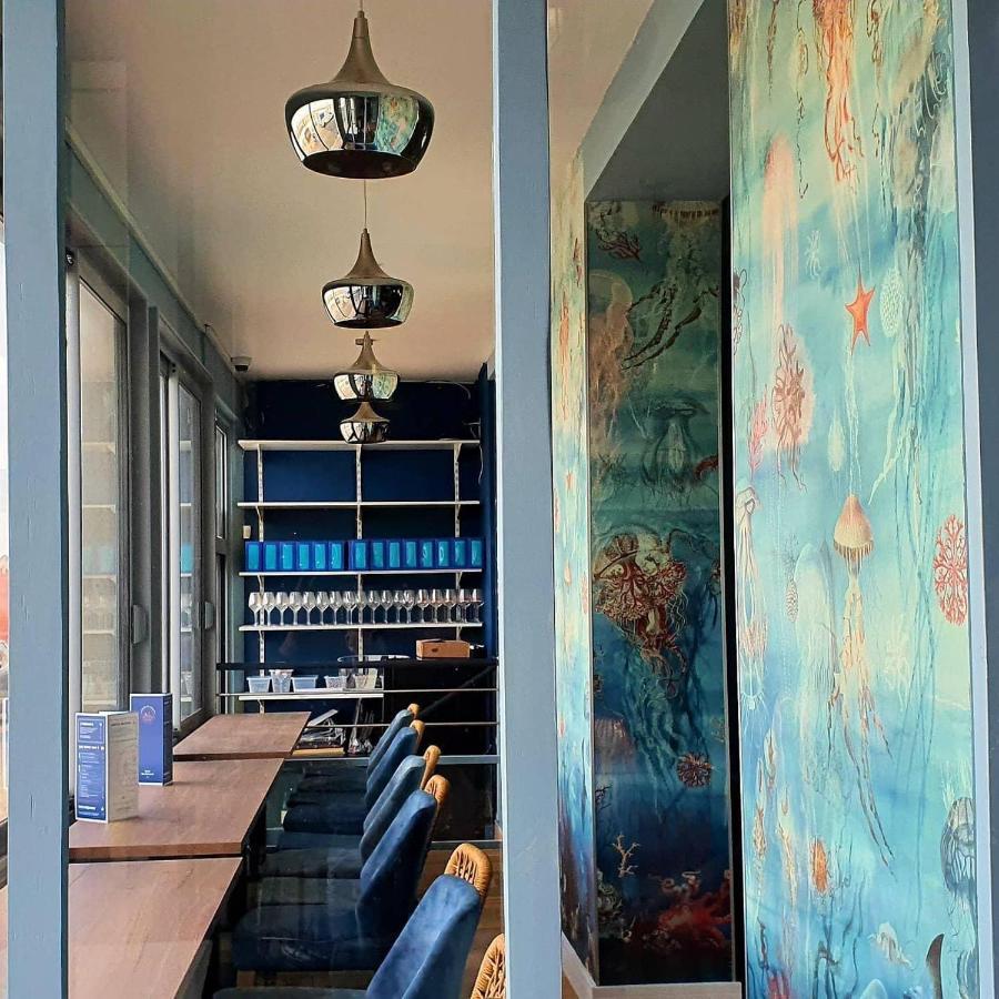Hotel Restaurant L'Atelier Des Cousins Chatelaillon-Plage Bagian luar foto